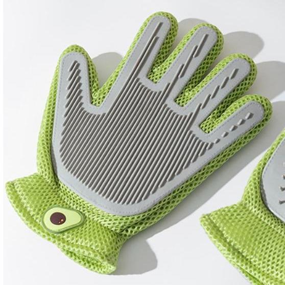 2-in-1 Pet Grooming Gloves & Brushes For Cats And Dogs by VetsPetStore