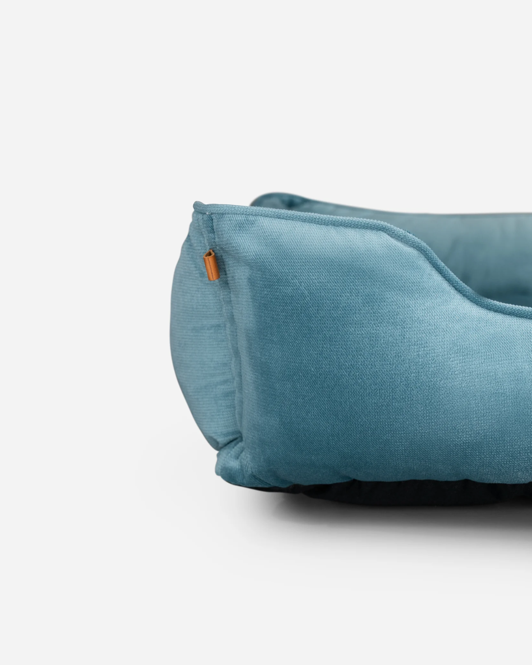 Chester & Lee | Vibrant Velvet Sleeper Dog Bed Tiffany by Chester & Lee