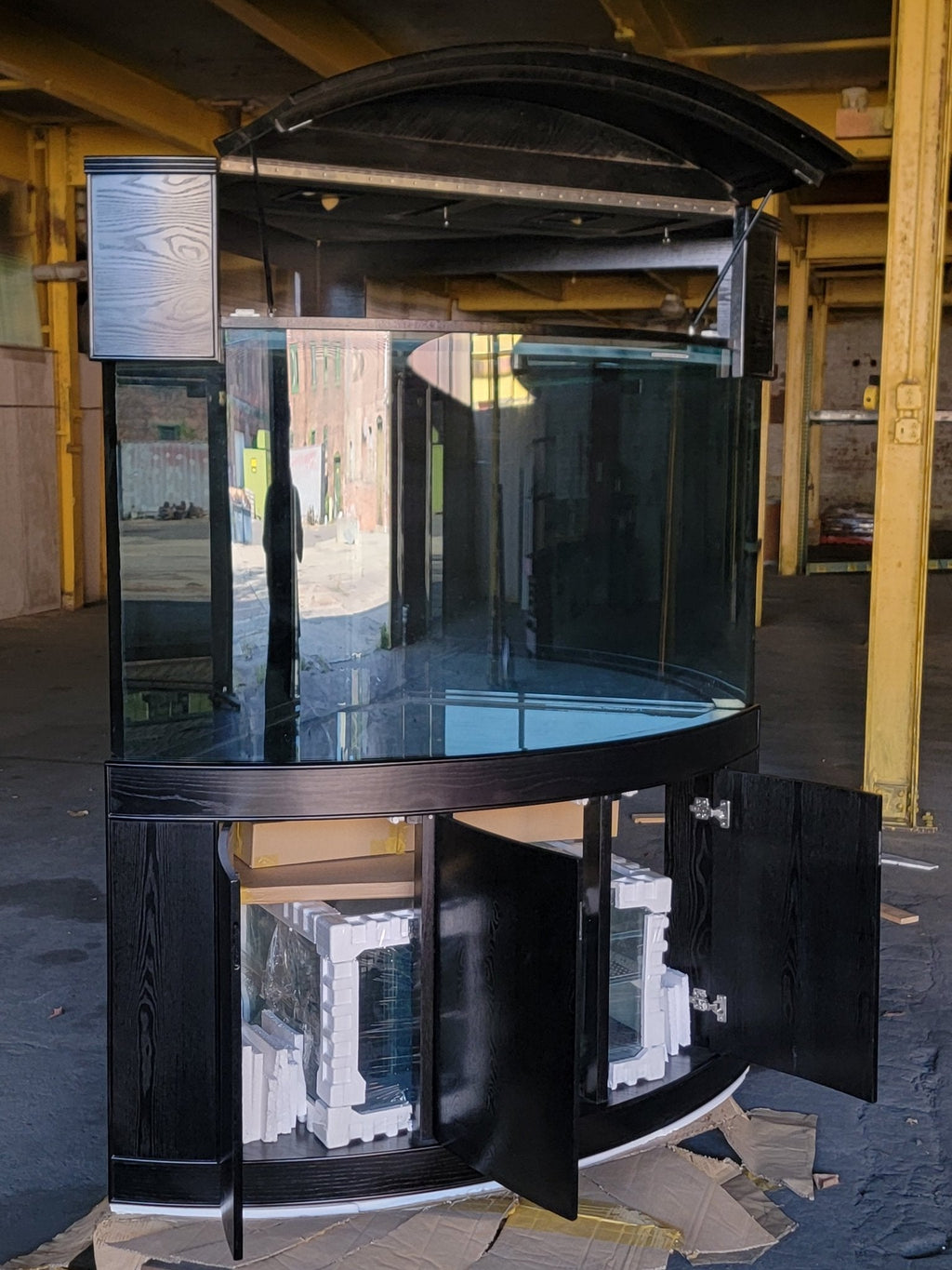 250g Corner ¼ Cylinder Glass Aquarium Ensemble in Abyss Black by AQUA VIM