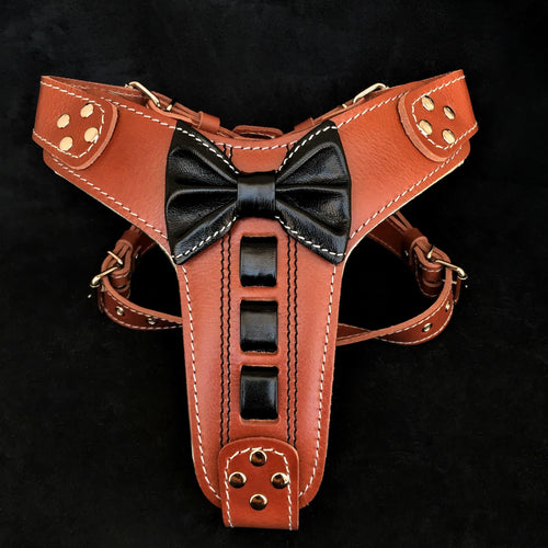 Bestia ''Bowtie'' leather harness by Bestia Dog Gear