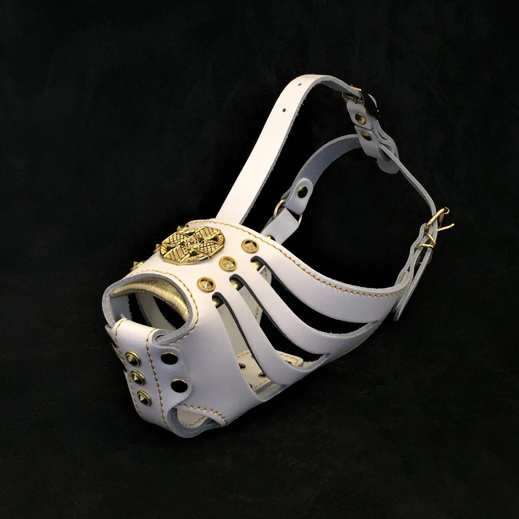 ''Maximus'' Basket Muzzle White & Gold by Bestia Dog Gear