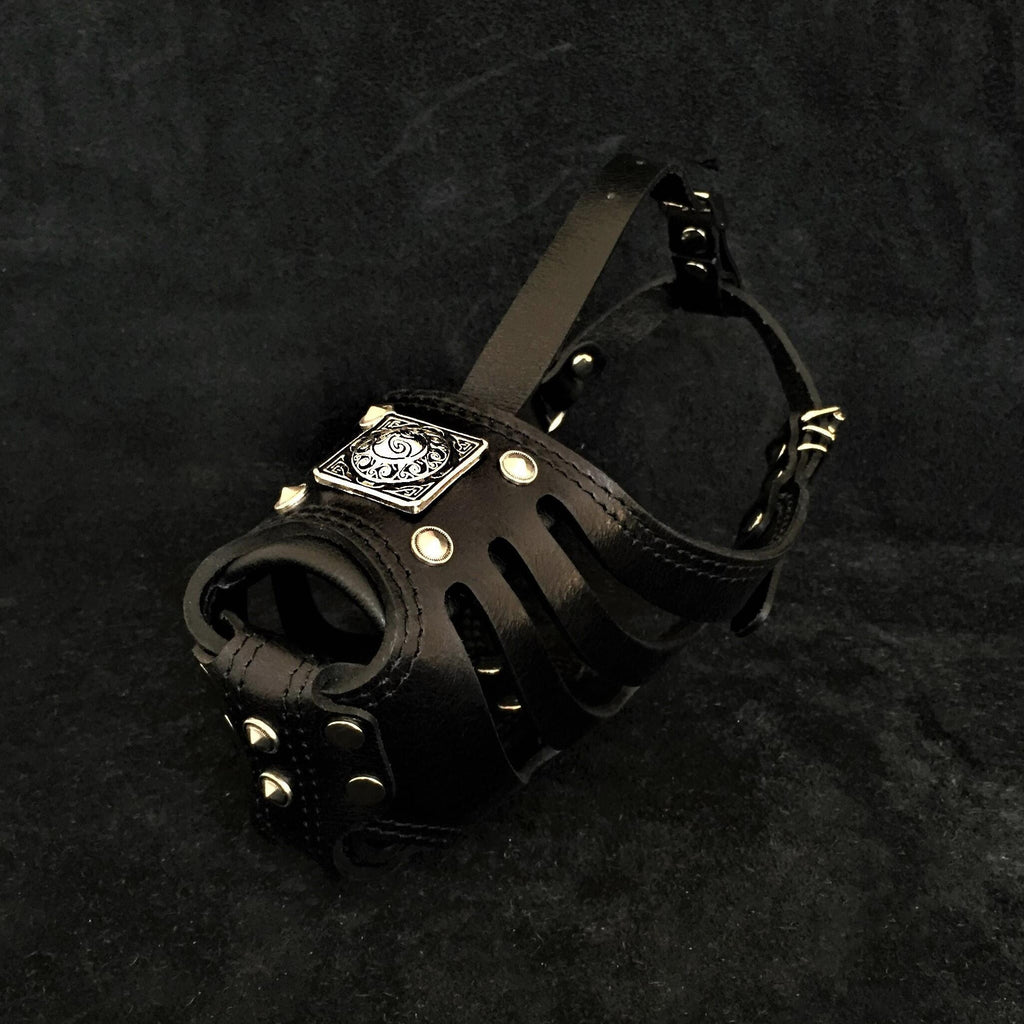 ''Eros'' Basket Muzzle All Black by Bestia Dog Gear