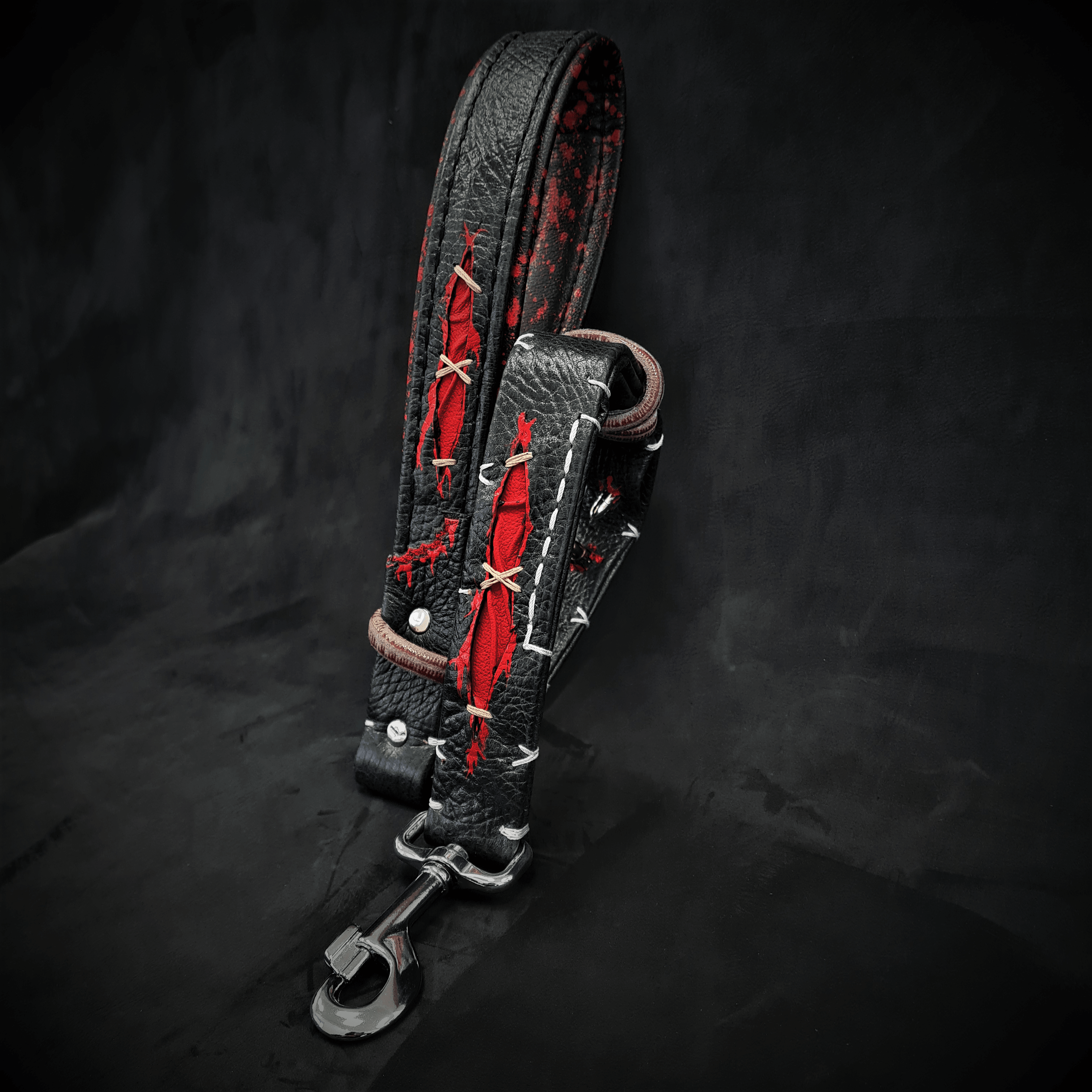 The ''Haunted'' leash by Bestia Dog Gear