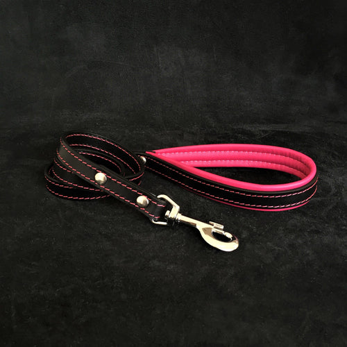 Black leather leash by Bestia Dog Gear