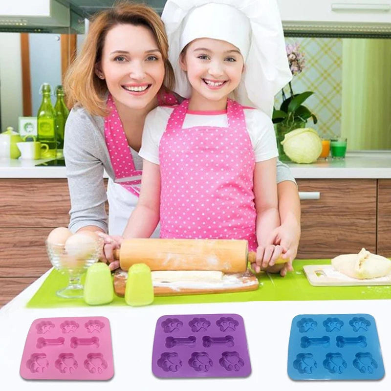 Dog Paw & Bone Shaped Kitchen Silicone Pet Treat Molds 8-Cavity by Love My Pet
