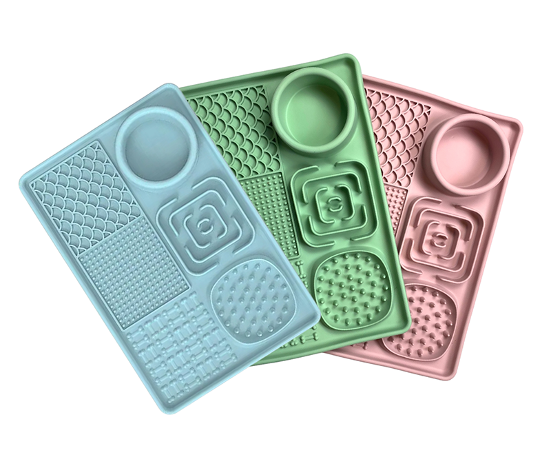 X-Large Deluxe Pet Lick Mat by Dog Bandana Co.