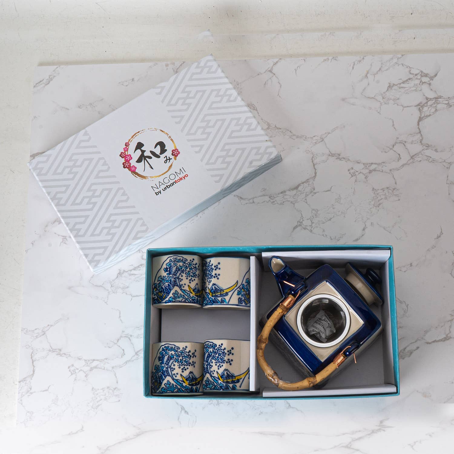 Great Wave Japanese Tea Set 20oz Tea Pot with 4 Hexagon Cups | Gift Box by The Bullish Store