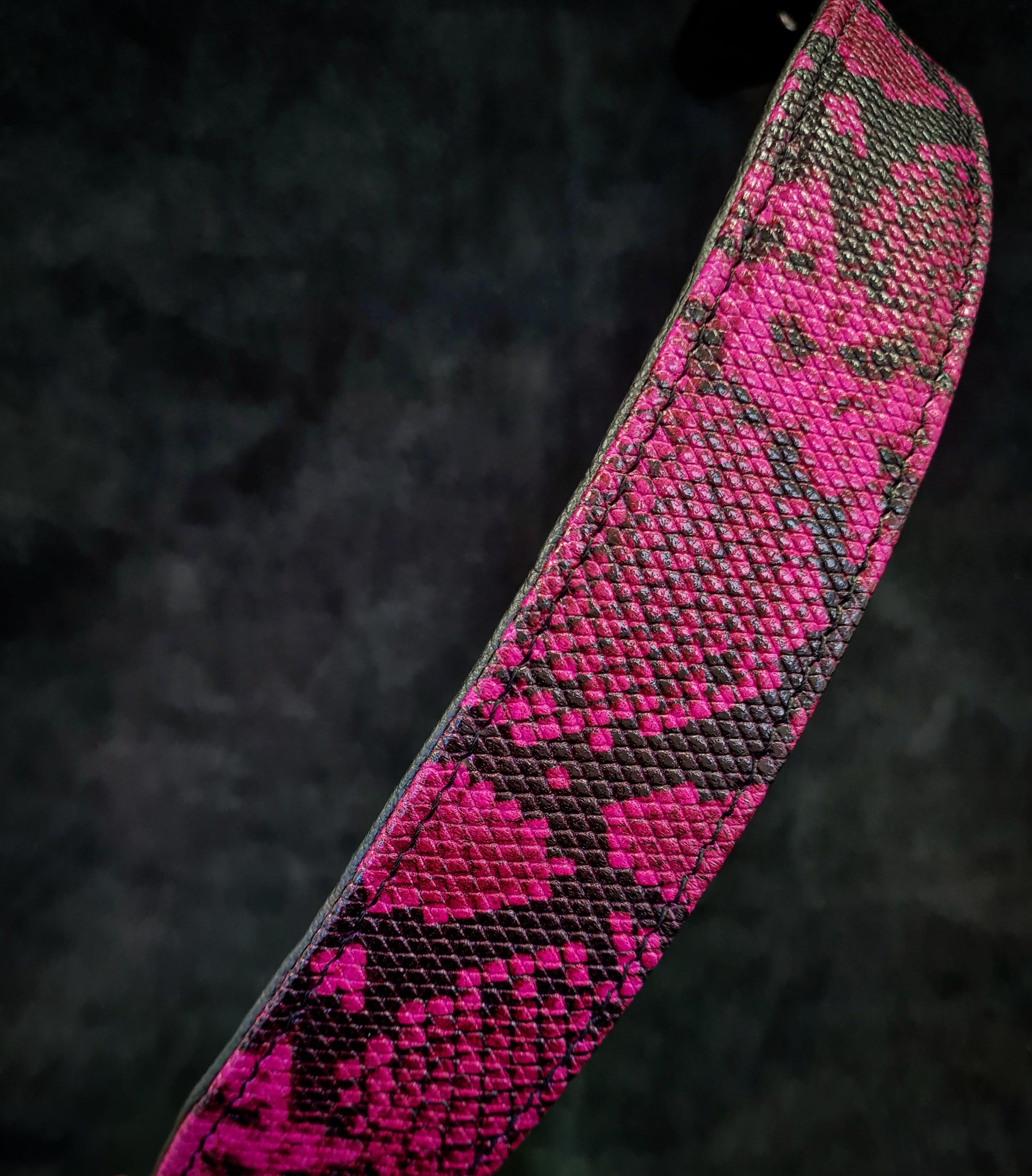 The ''Rock Python'' collar PINK by Bestia Dog Gear