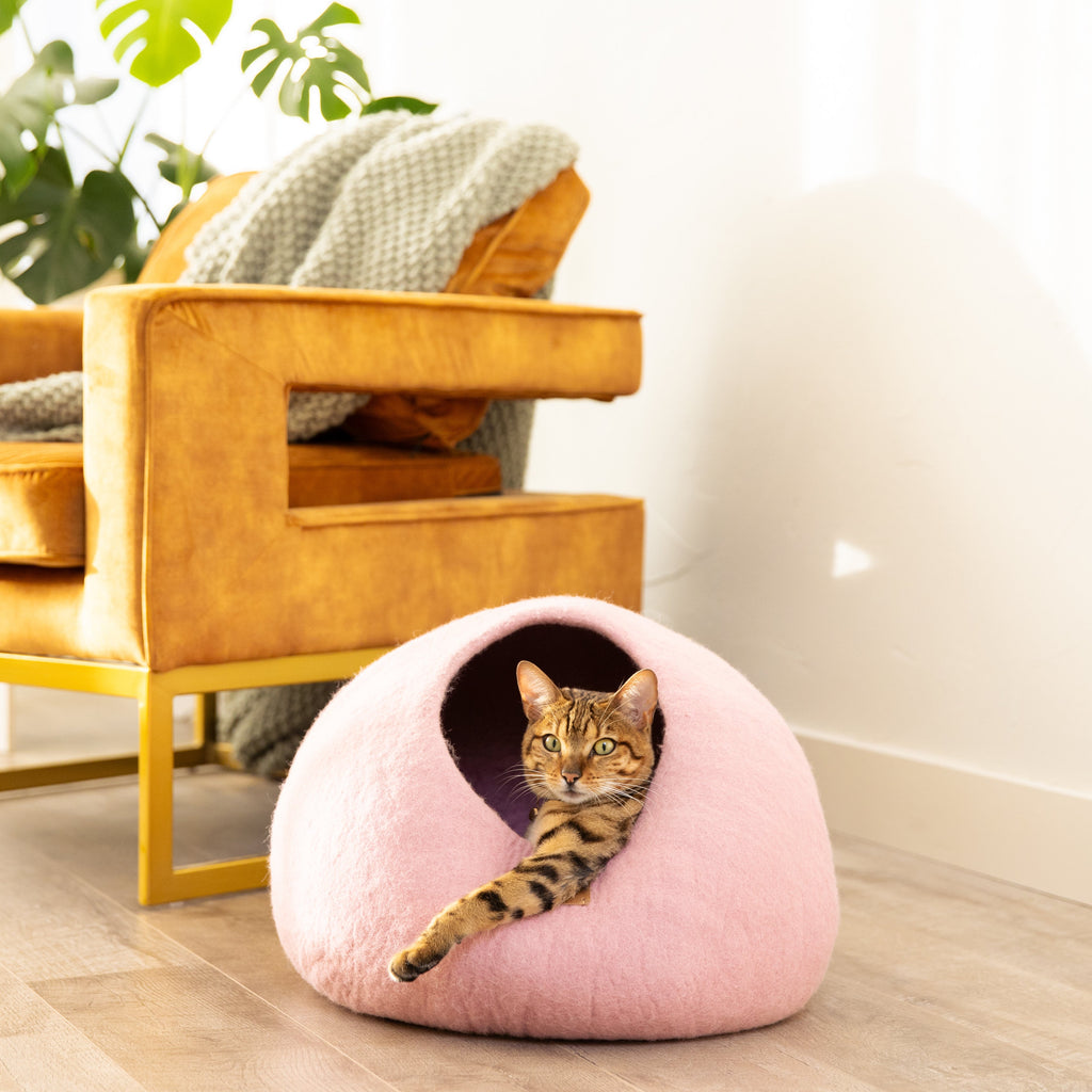 Valentine Pink | Round Style Cave by Fuzzy Cove
