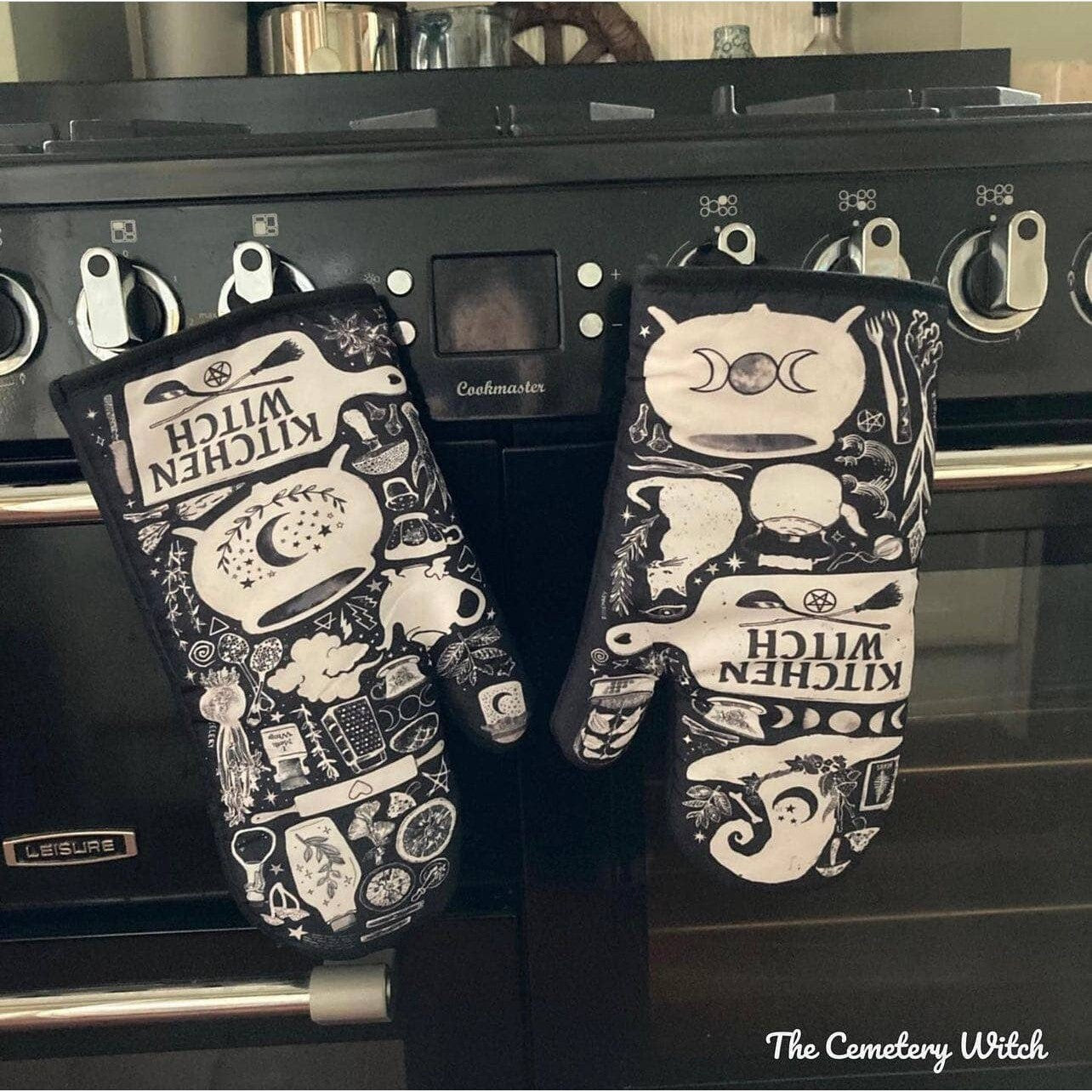 Set of 2 Kitchen Witch Oven Mitt | Pot Holders Hanging Oven Gloves Set by The Bullish Store