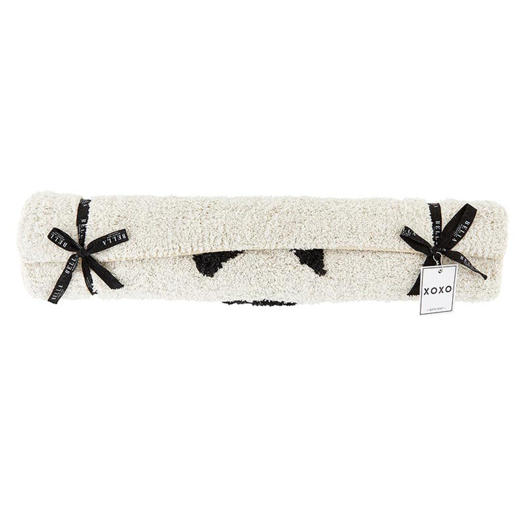 XOXO Bath Mat | Soft Cotton Indoor Rug | 20" x 30" by The Bullish Store