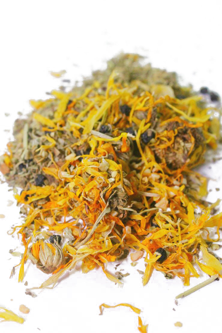 StrongHen Herbs For Backyard Chickens, Coops, & Nesting Boxes by Dahlia Pets