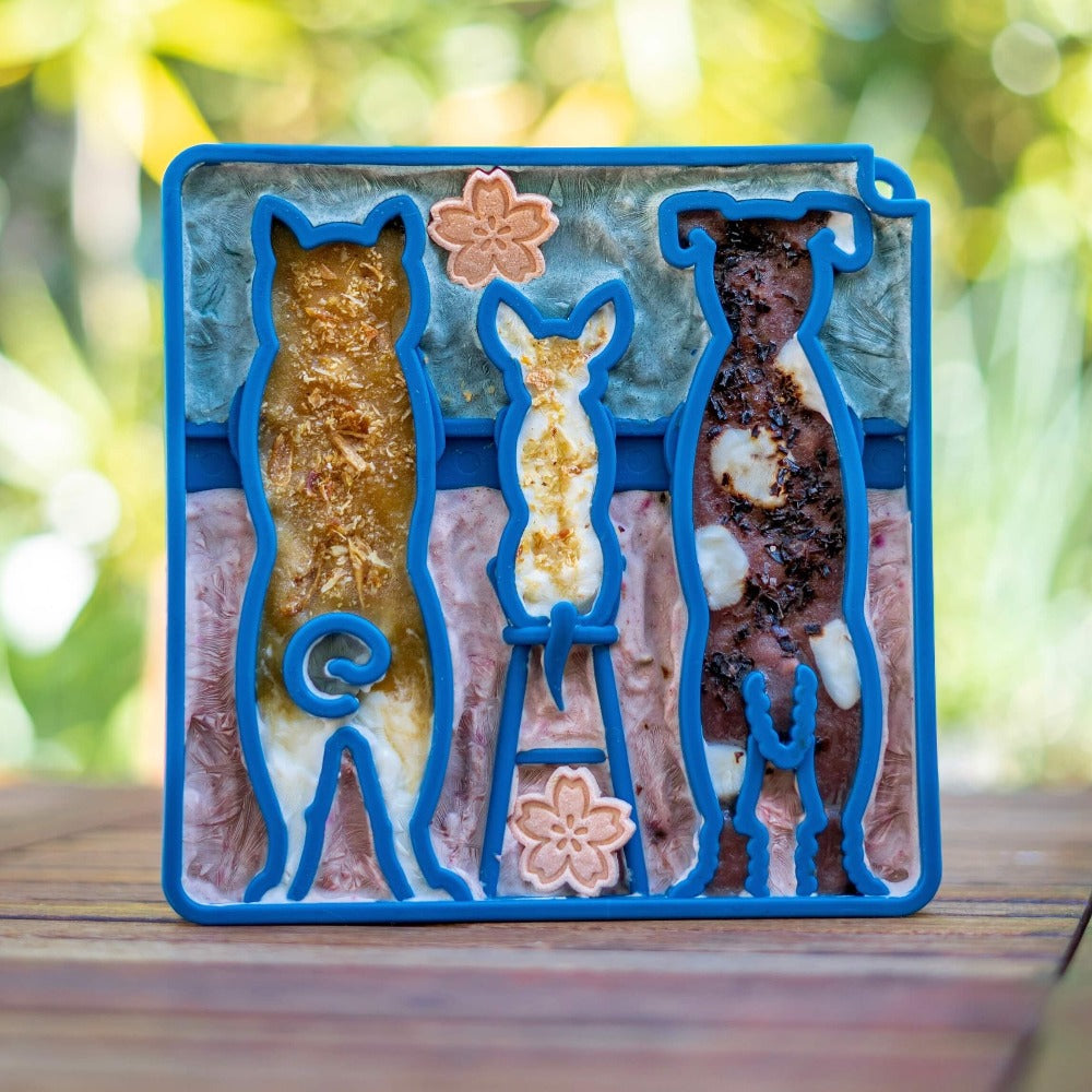 Waiting Dogs eTray - Shallow Slow Feeder Bowl for Enrichment | USA Made by SodaPup/True Dogs, LLC