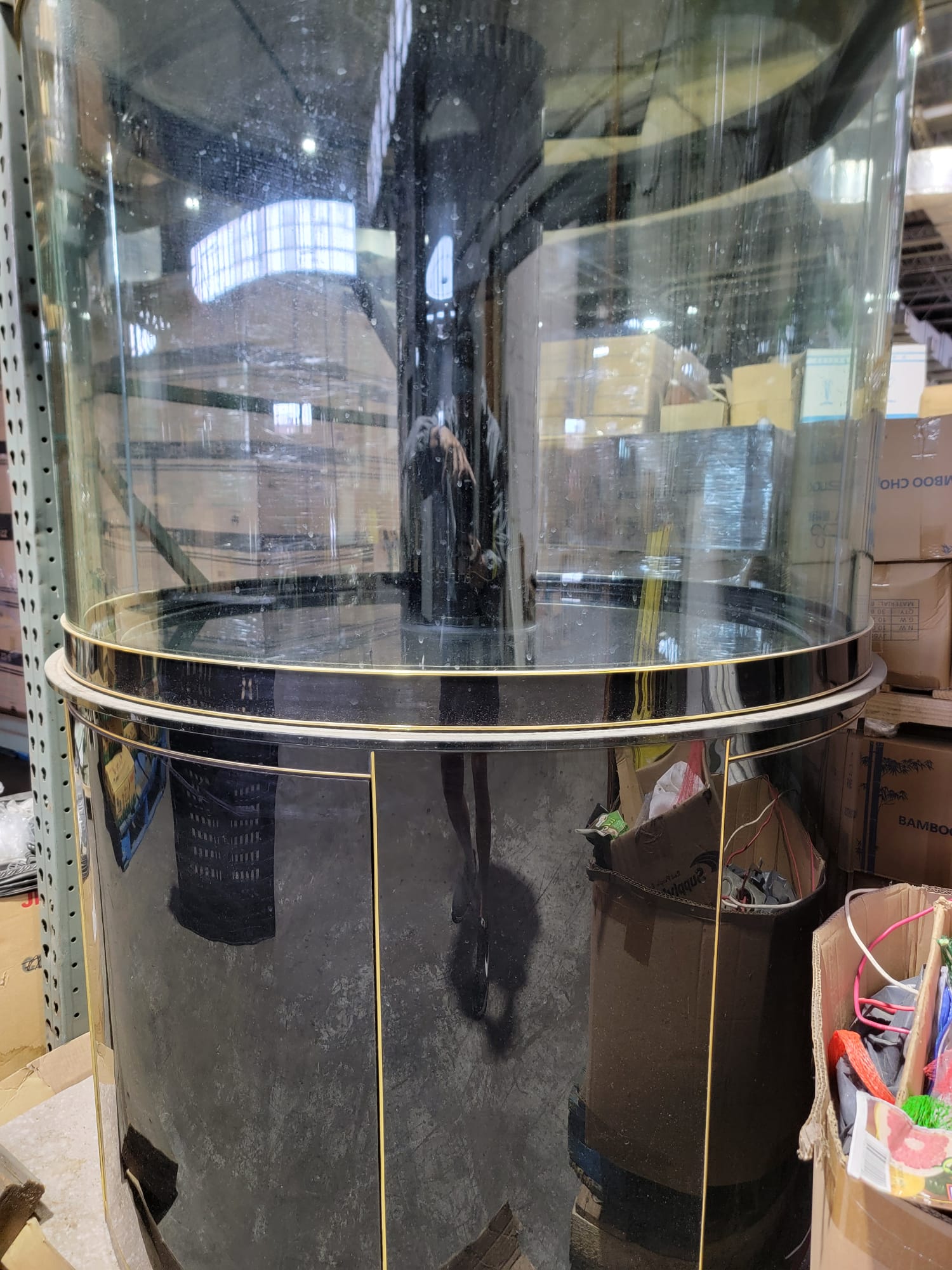 280 Gallon Glass Reef-Ready Cylinder with Steel Reinforced Gloss Black Stand and Sump by Northeast Aquariums LLC