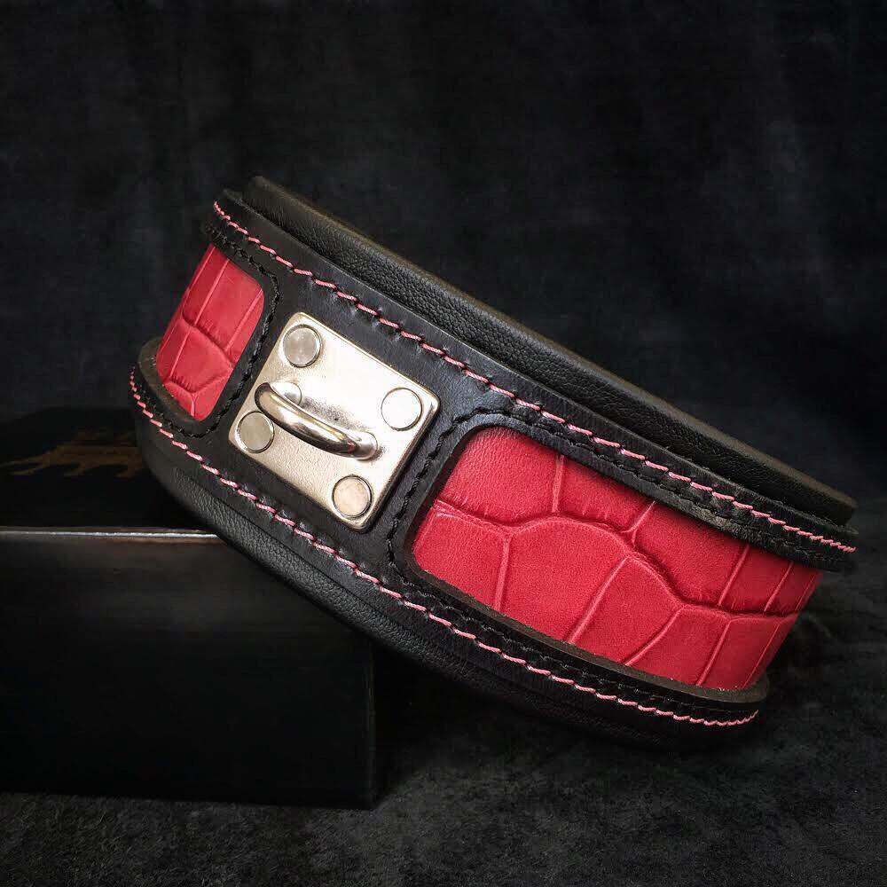 The "Reptile" collar by Bestia Dog Gear