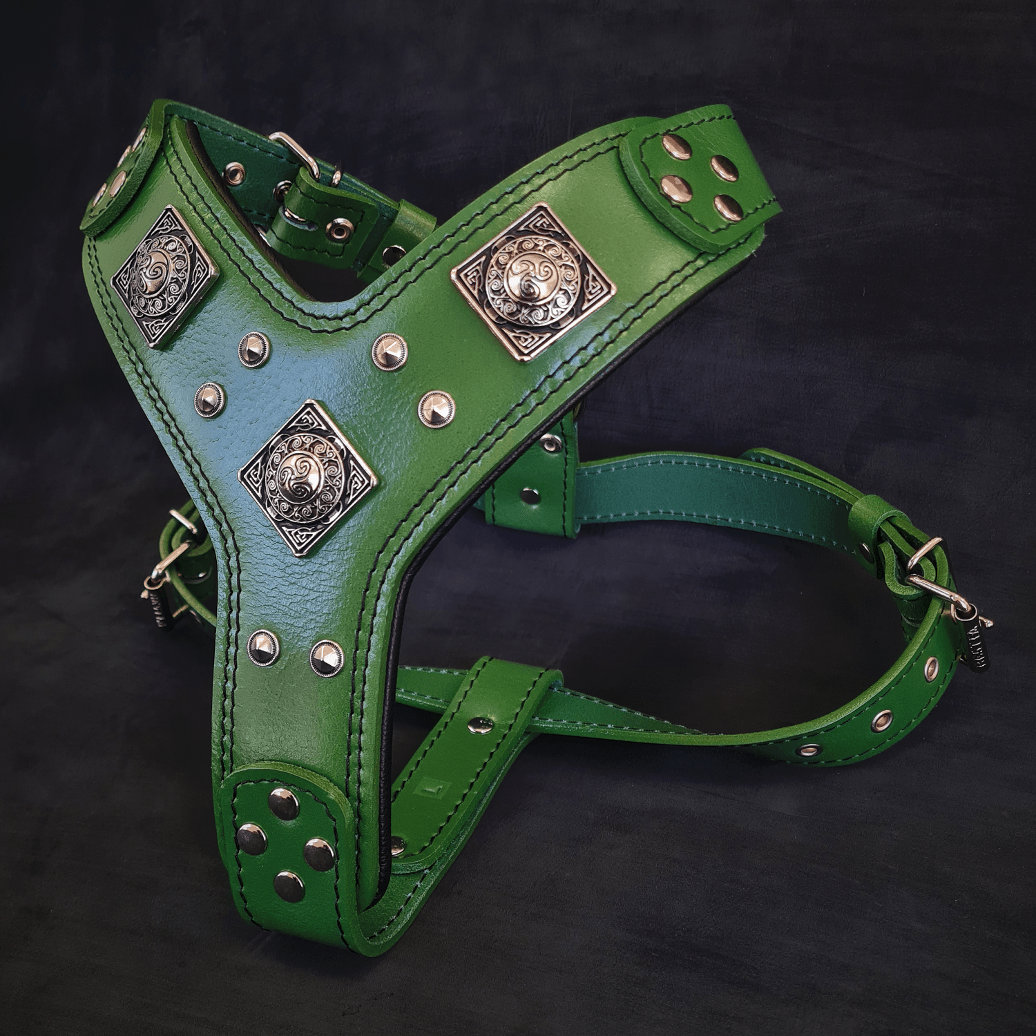 The "Eros" harness GREEN by Bestia Dog Gear