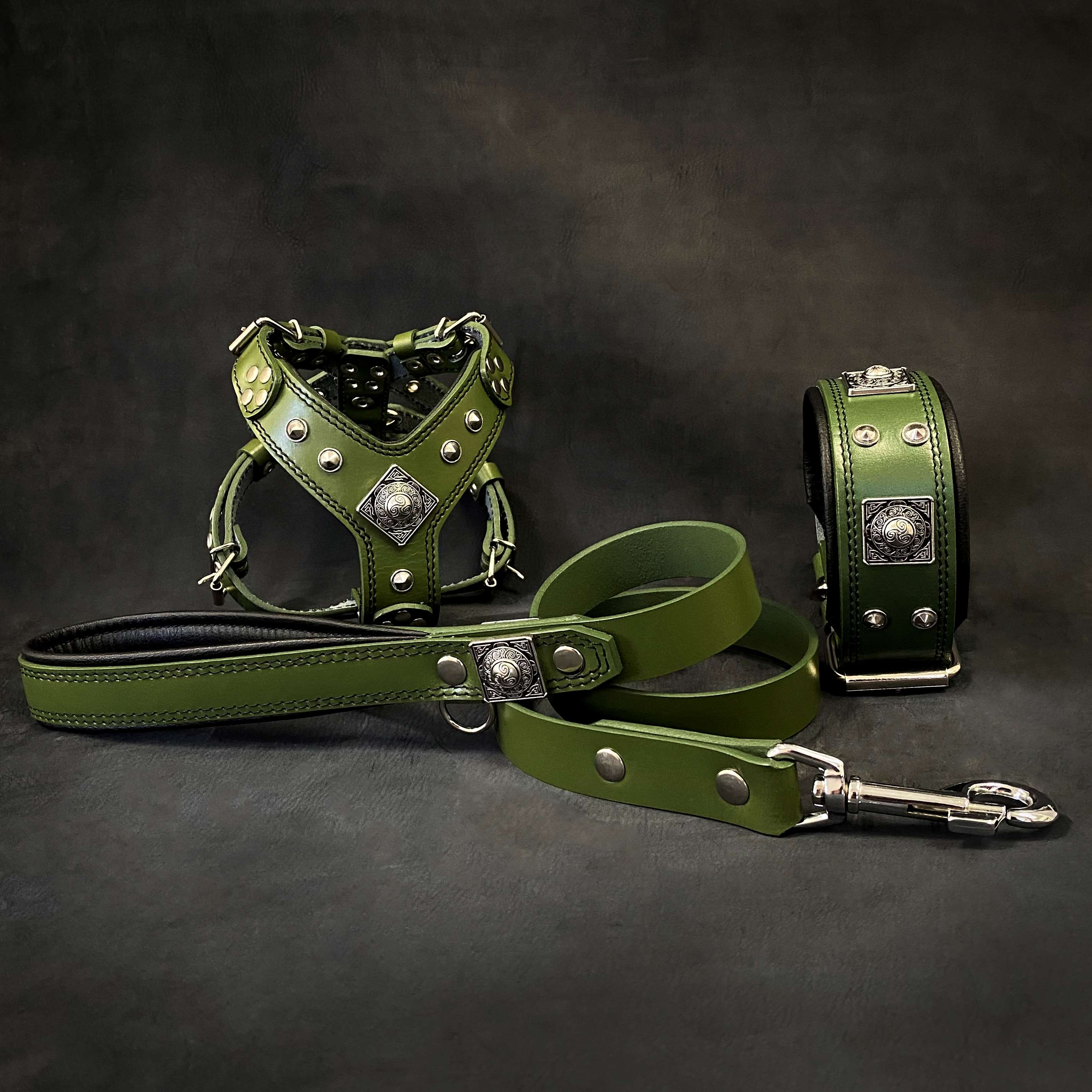 "EROS" Small to Medium dog SET - Harness - collar - lead. Green by Bestia Dog Gear