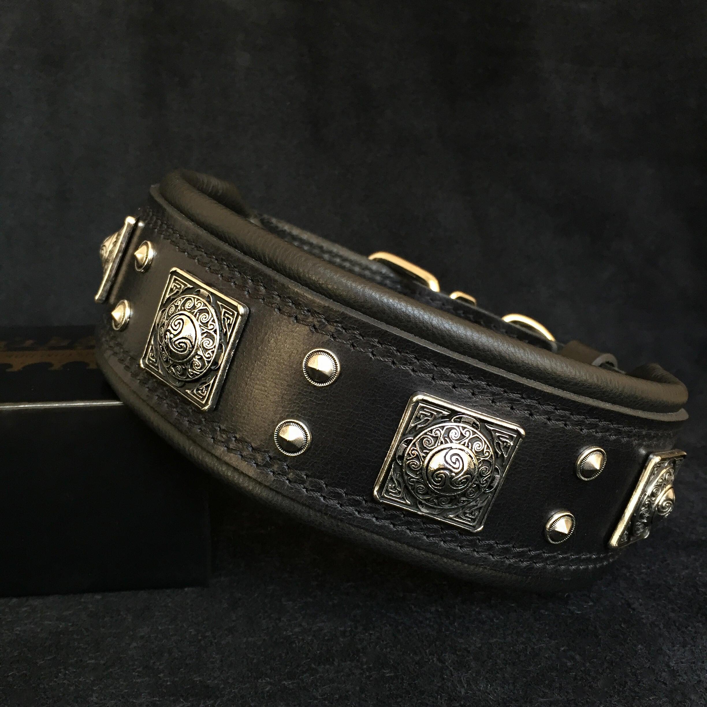 The all Black "Eros" collar 2.5 inch wide by Bestia Dog Gear