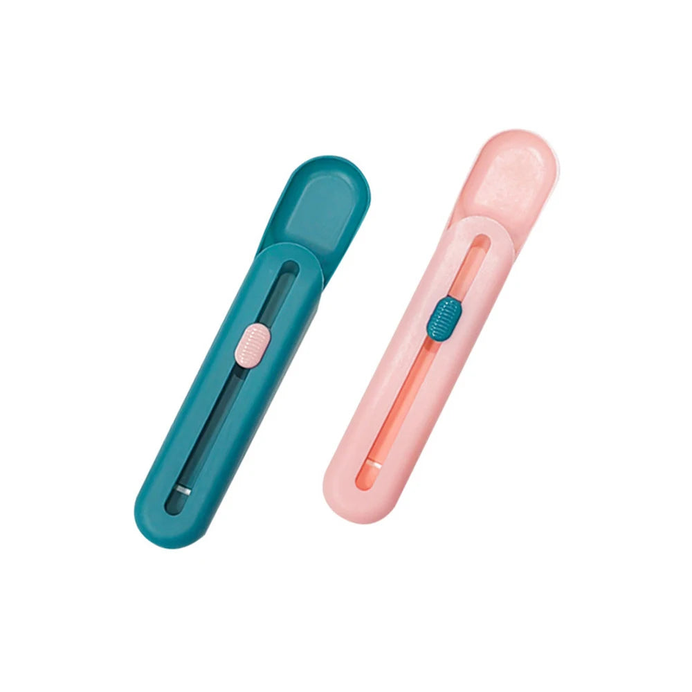 Closing Pet Strip Spoon For No Residue by Love My Pet