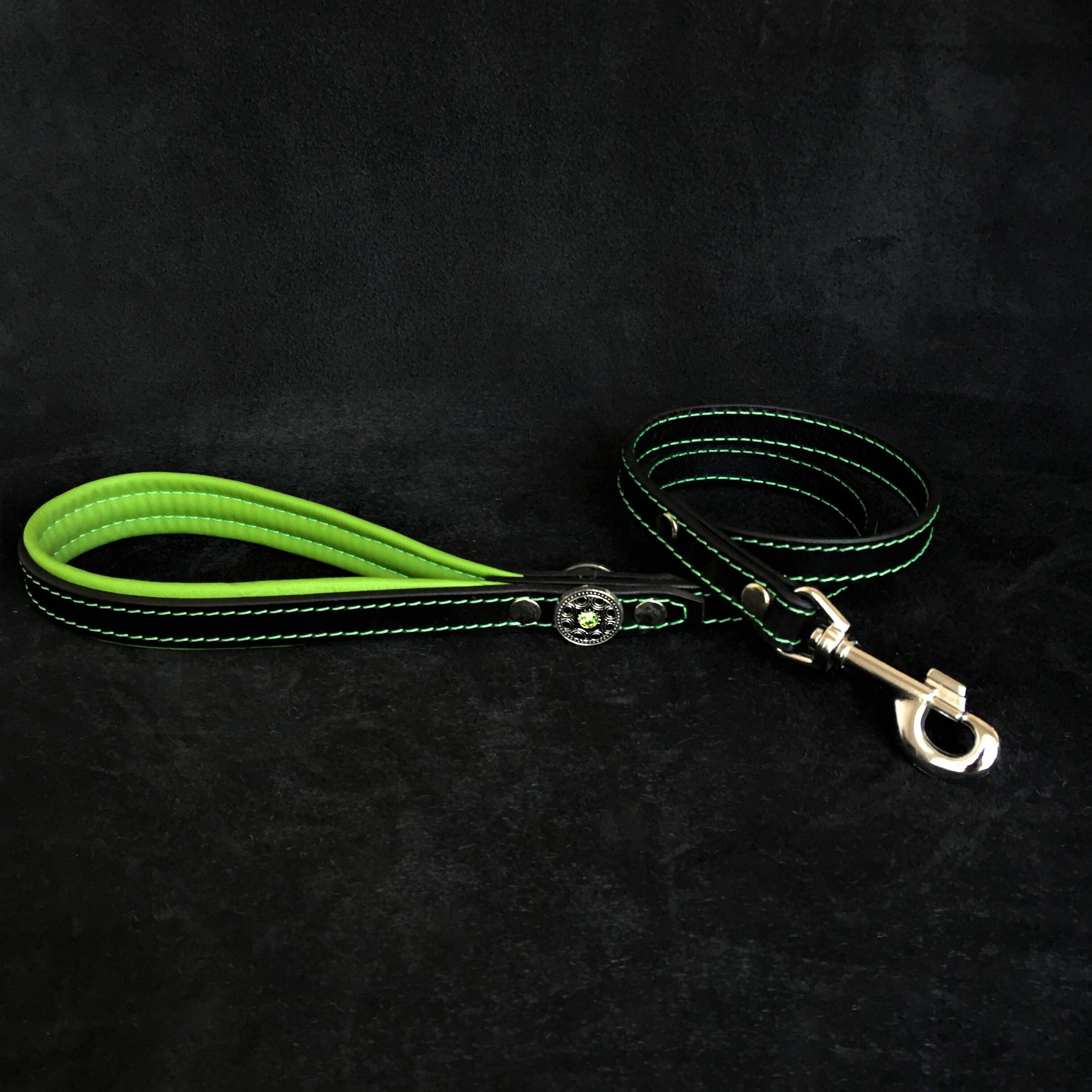 ''Bijou'' leather lead green by Bestia Dog Gear