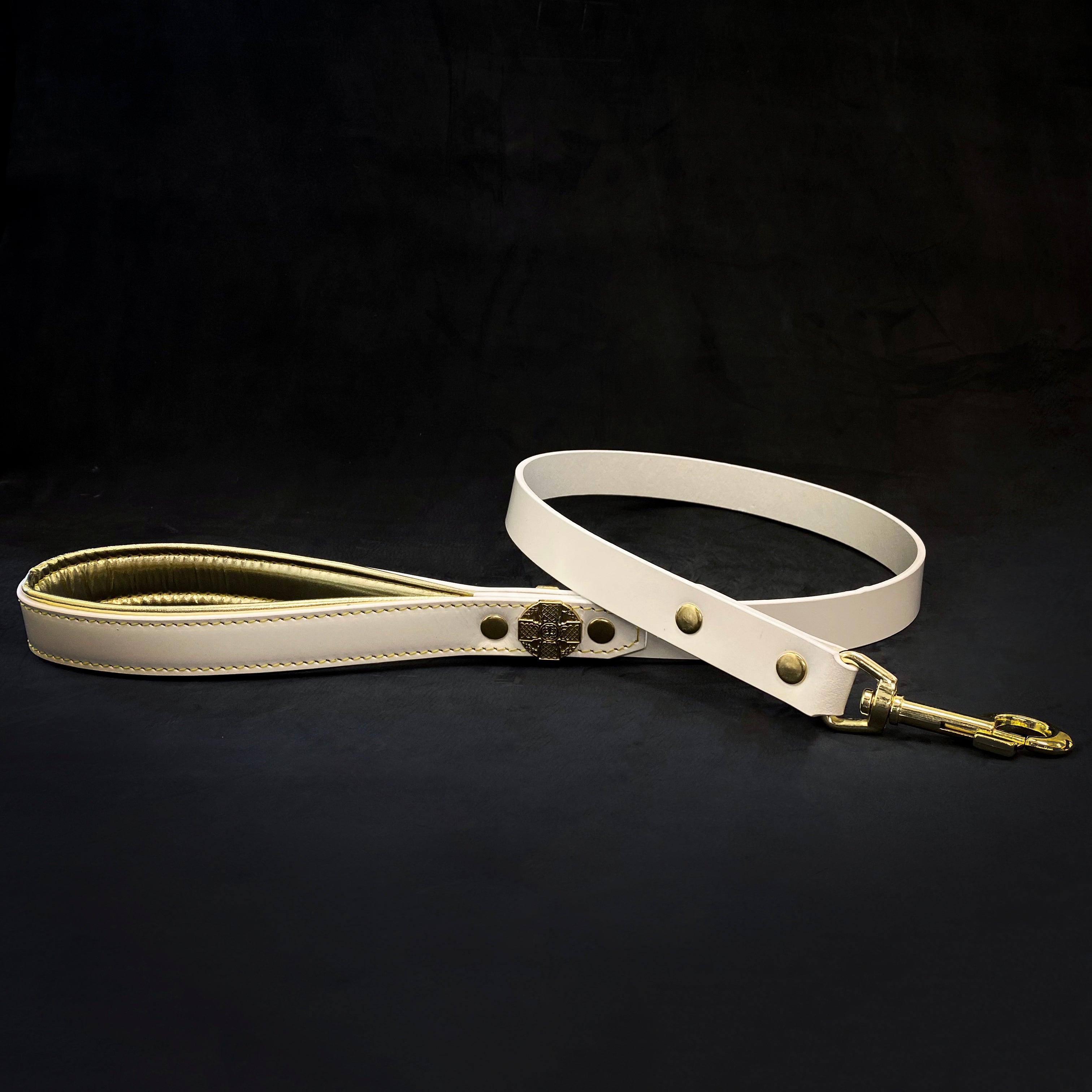 Maximus Gold Leash 1 inch wide by Bestia Dog Gear