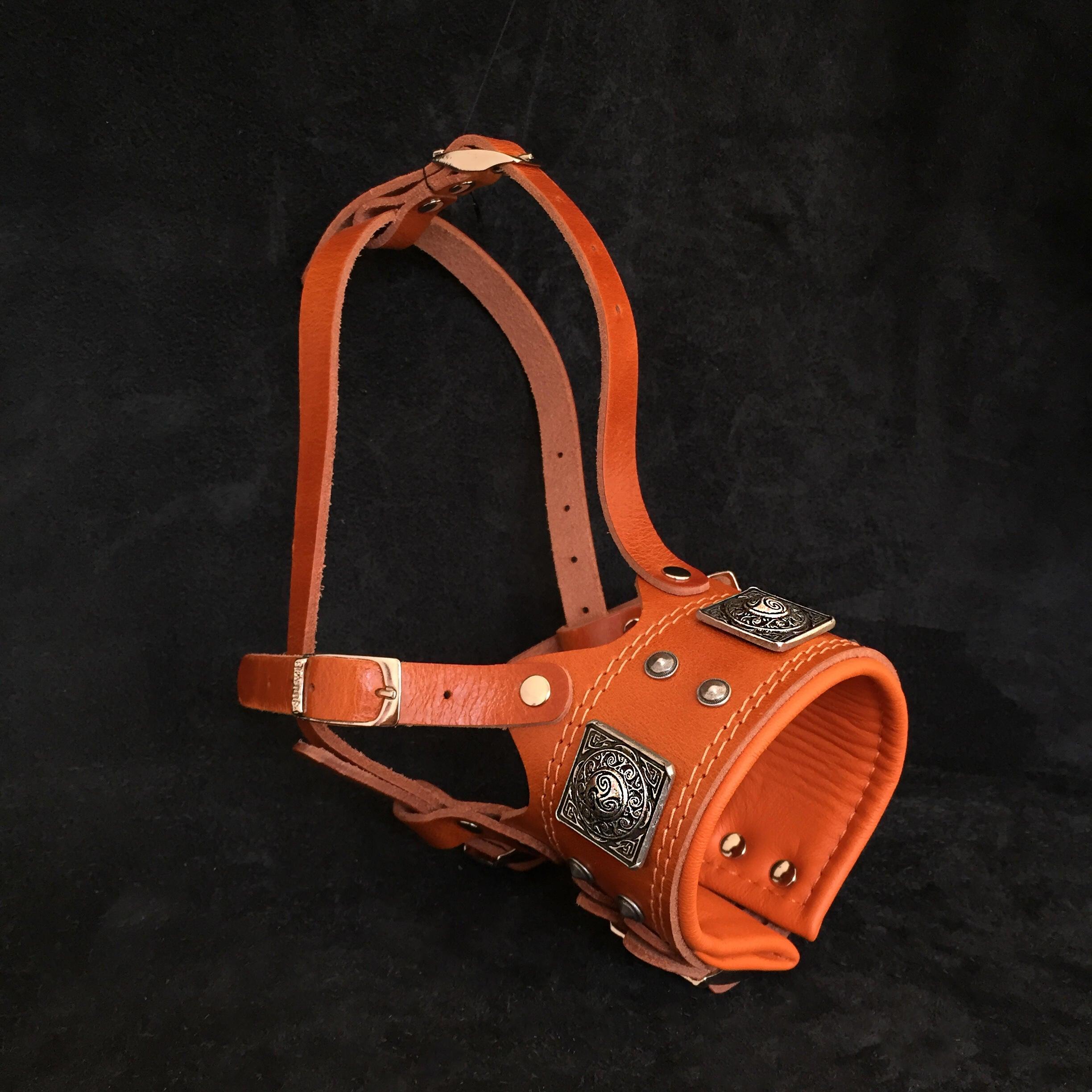 The "Eros" muzzle brown by Bestia Dog Gear