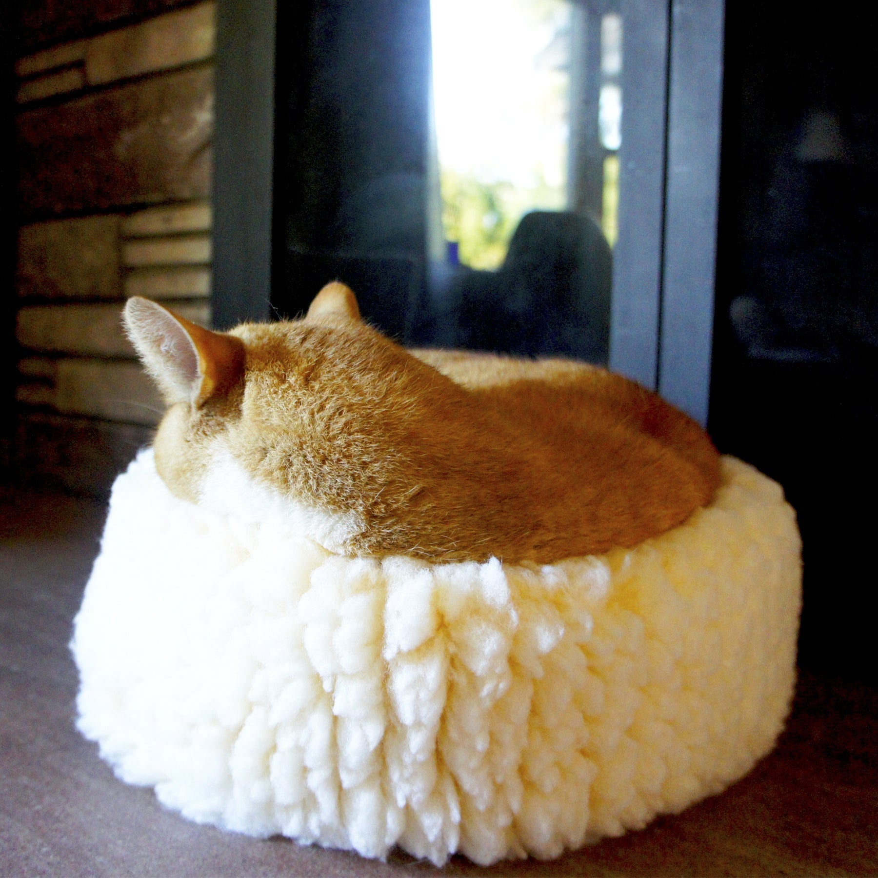 HuggleFleece® HuggleSnuggler™ Cat & Dog Beds by HuggleHounds