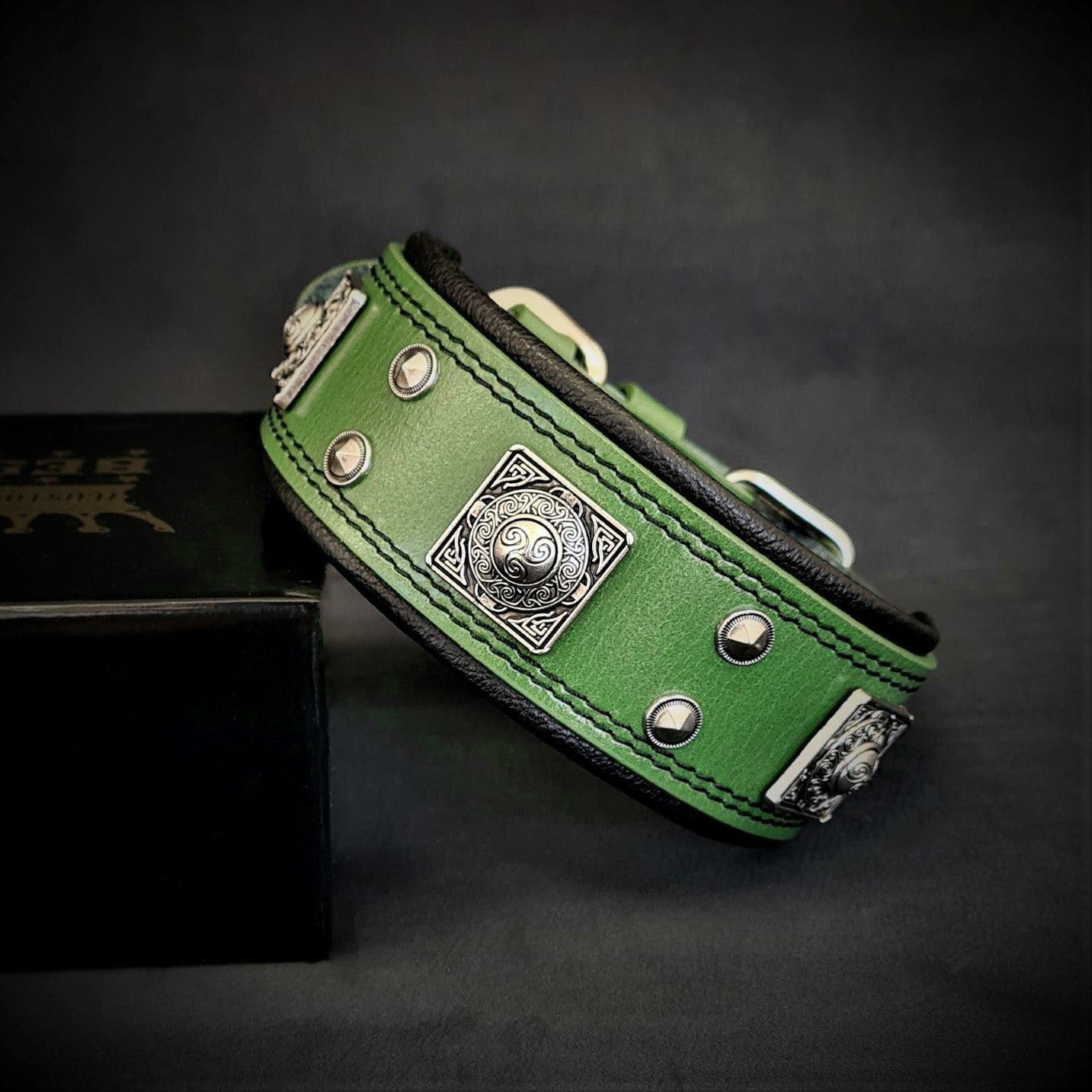 The "Eros" collar 2 inch wide Green by Bestia Dog Gear
