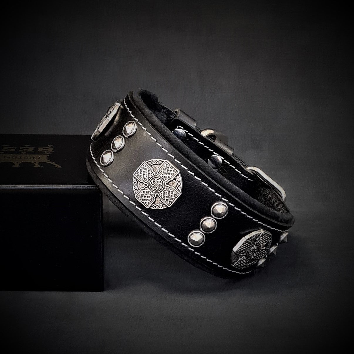 The "Maximus" collar 2 inch wide black & silver by Bestia Dog Gear