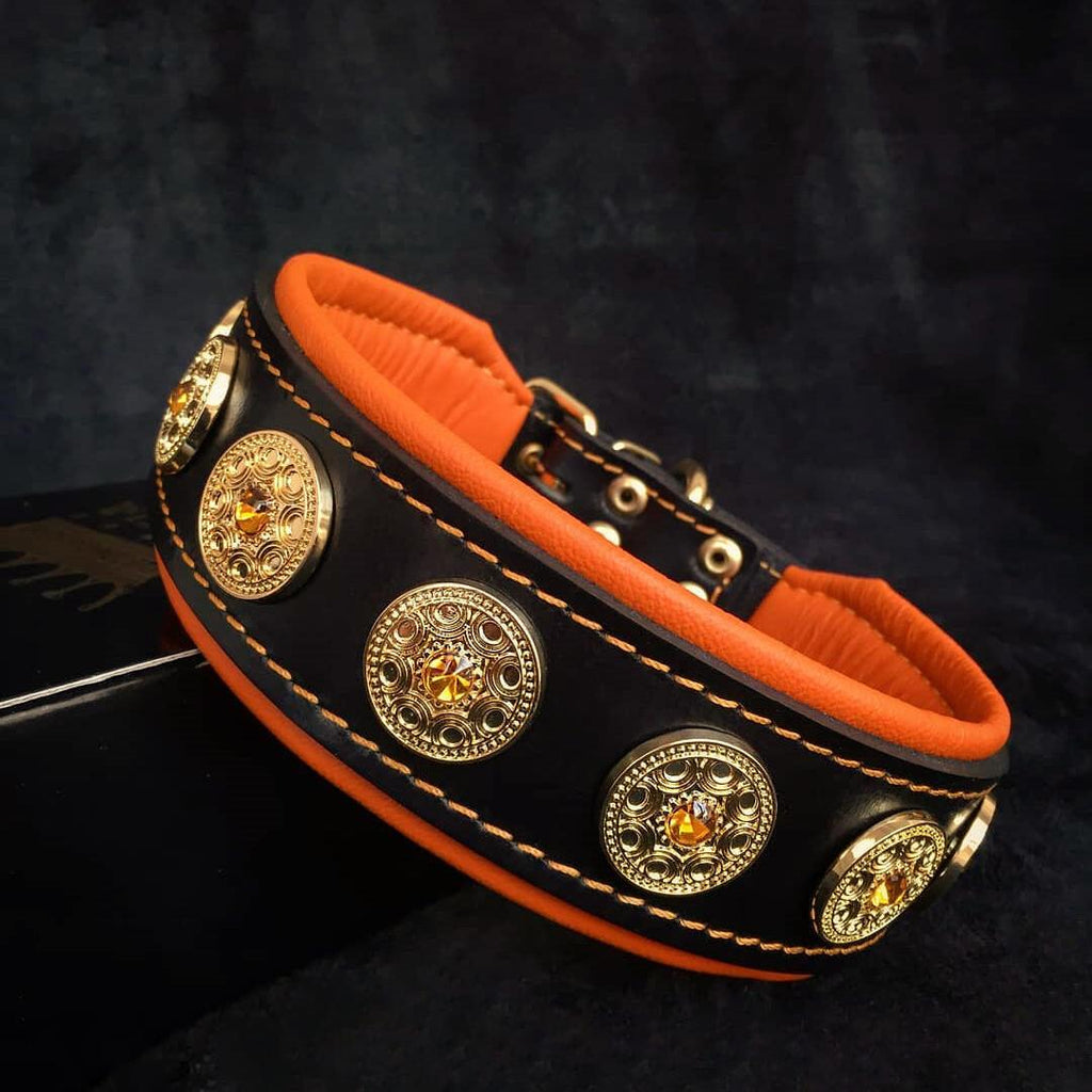 The "Bijou" collar orange by Bestia Dog Gear