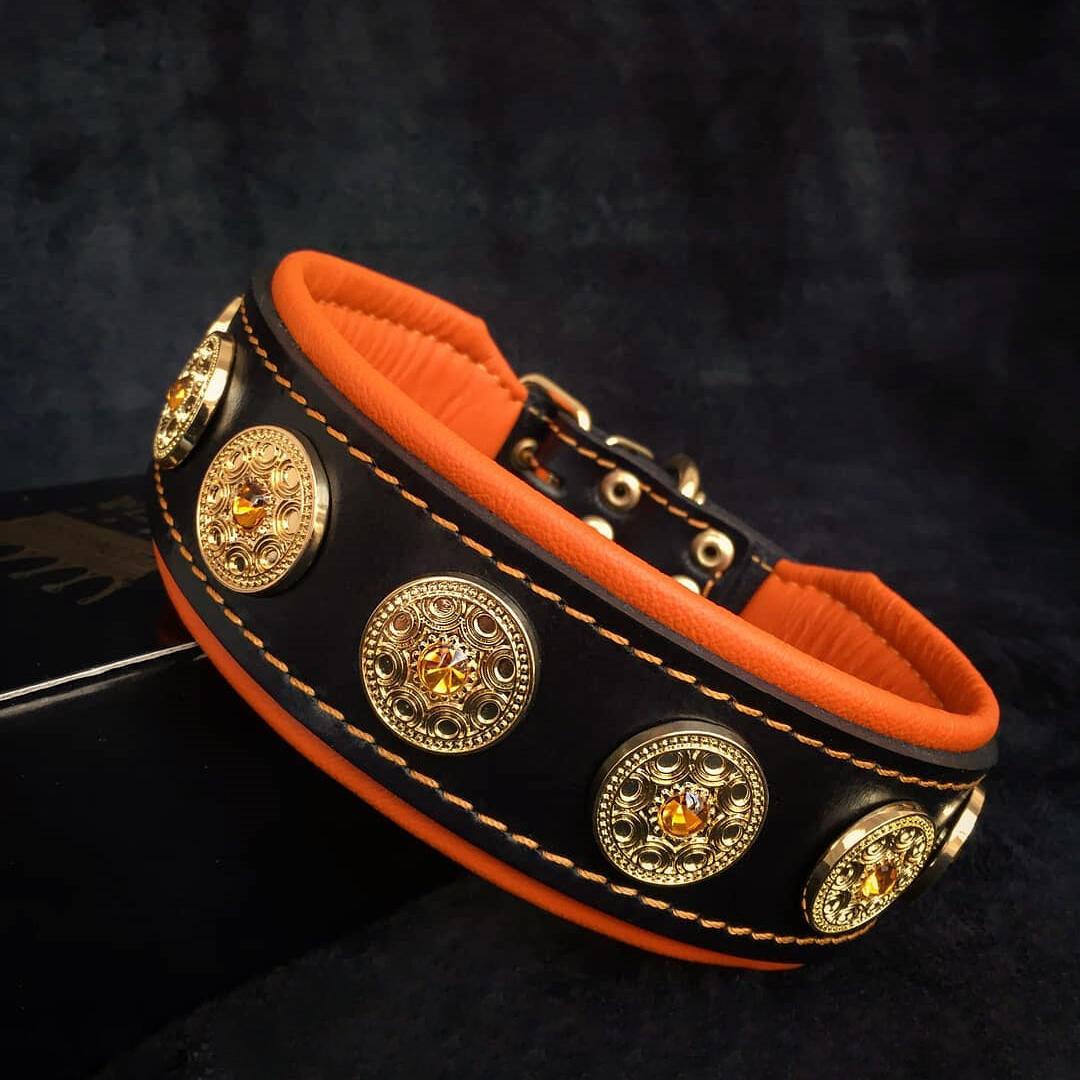 The "Bijou" collar orange by Bestia Dog Gear