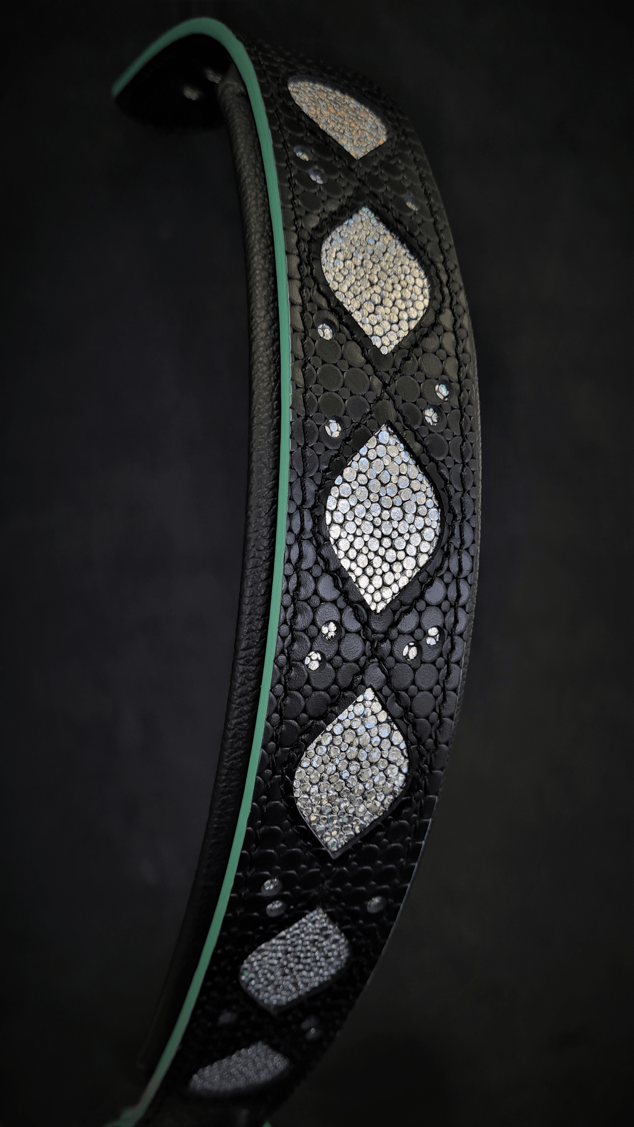 The "Ariel" collar by Bestia Dog Gear